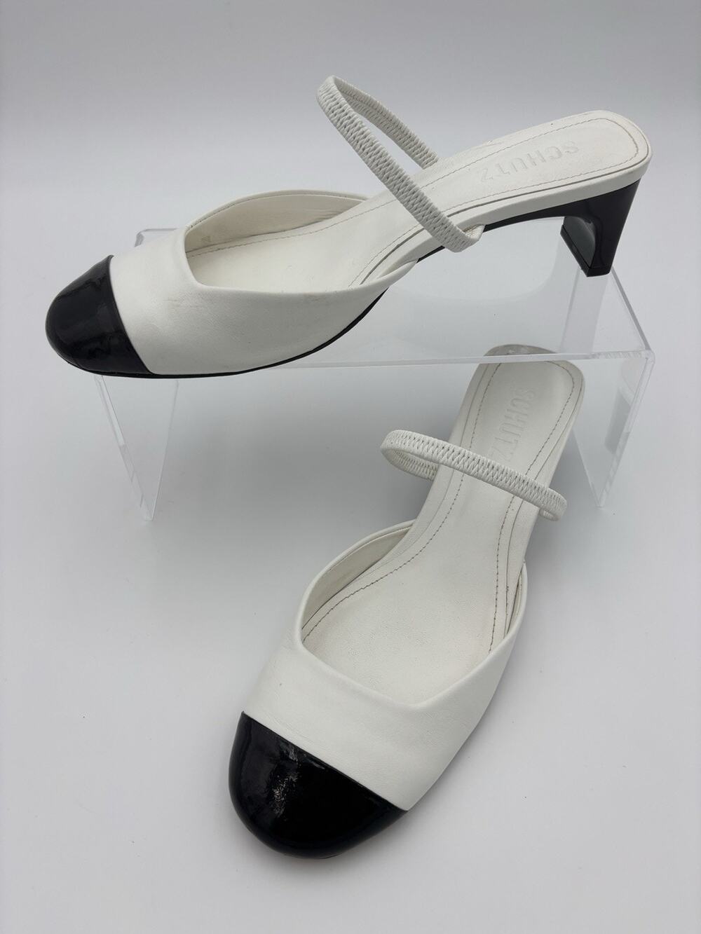 Schutz Bertie Slingback Heels White Black Cap Toe Size 7 Two Tone